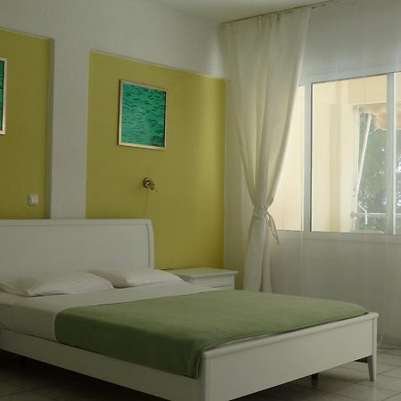 Dryades Hotel Сиври Экстерьер фото