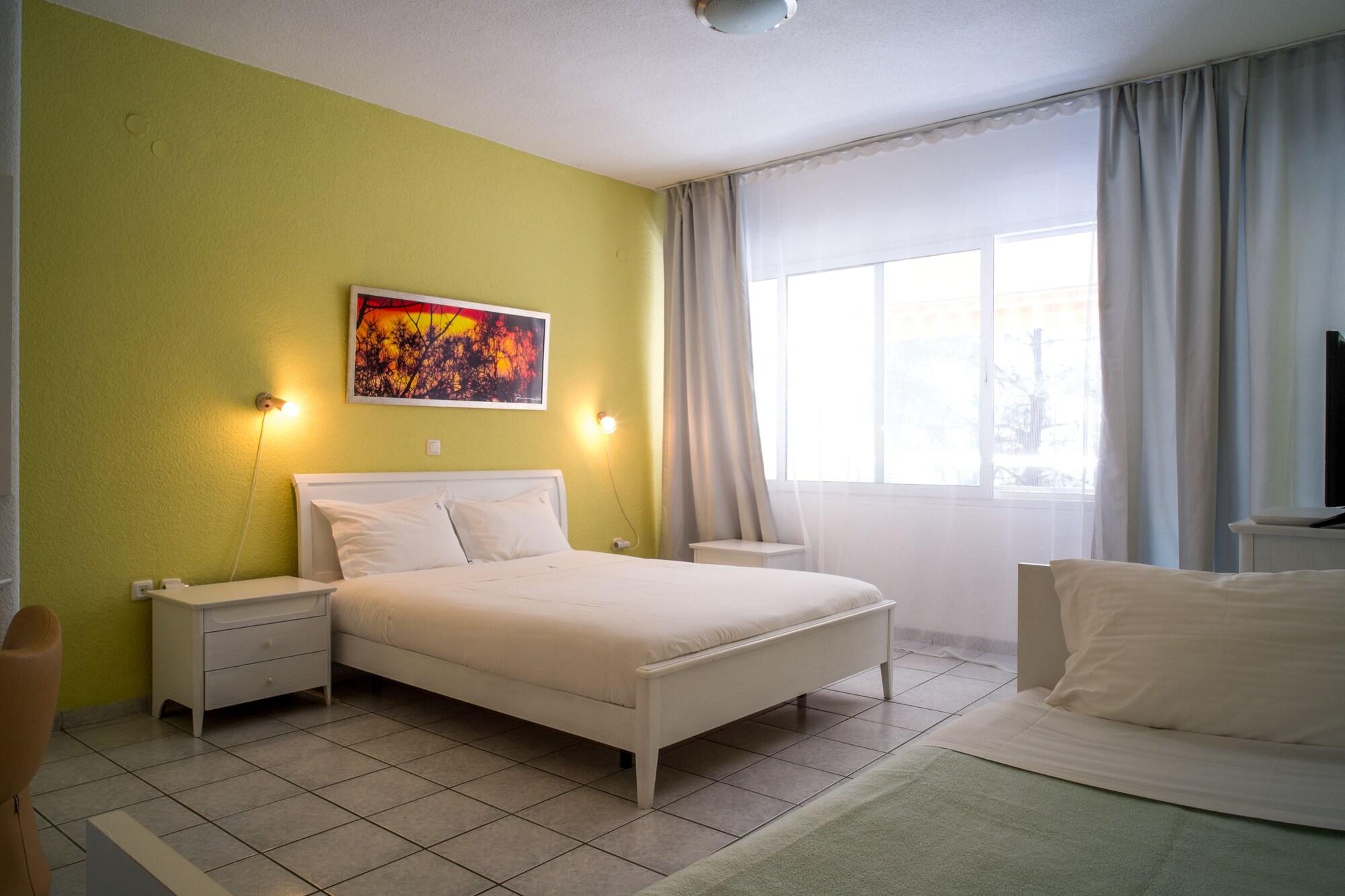 Dryades Hotel Сиври Экстерьер фото