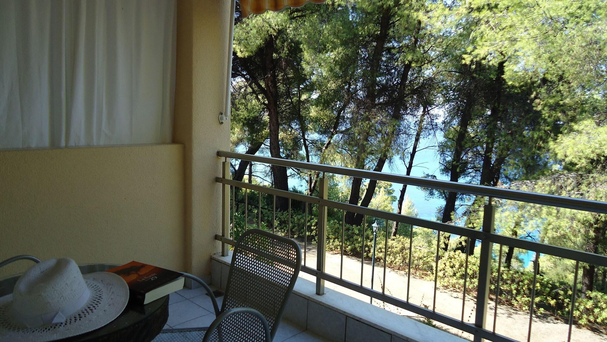 Dryades Hotel Сиври Экстерьер фото